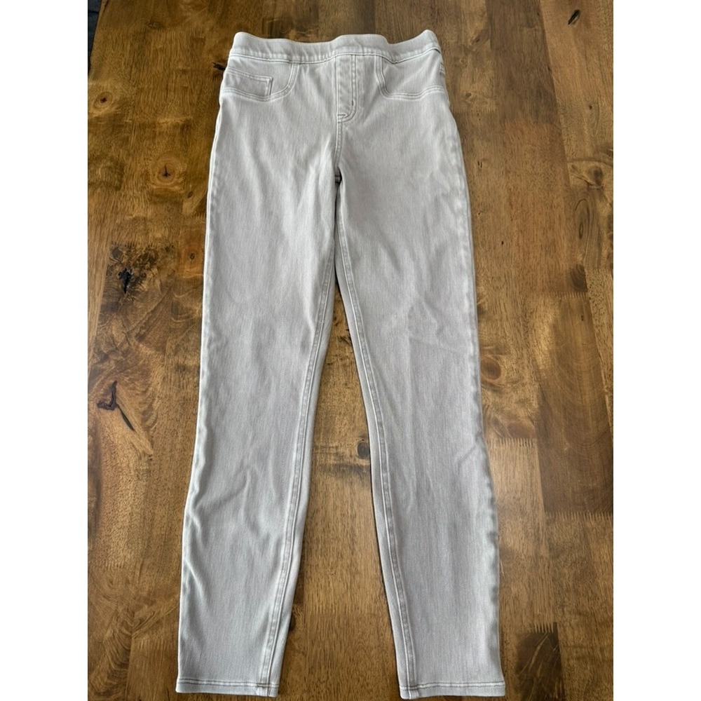 EUC Spanx Women's Jeanish Ankle Legging Jeans Size Medium grey Stretch Pull On‎